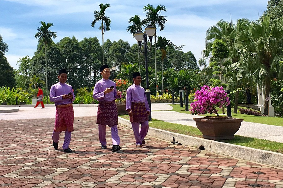 Join Malaysia s Festive Open Houses: Invited to the Prime Minister s Celebration