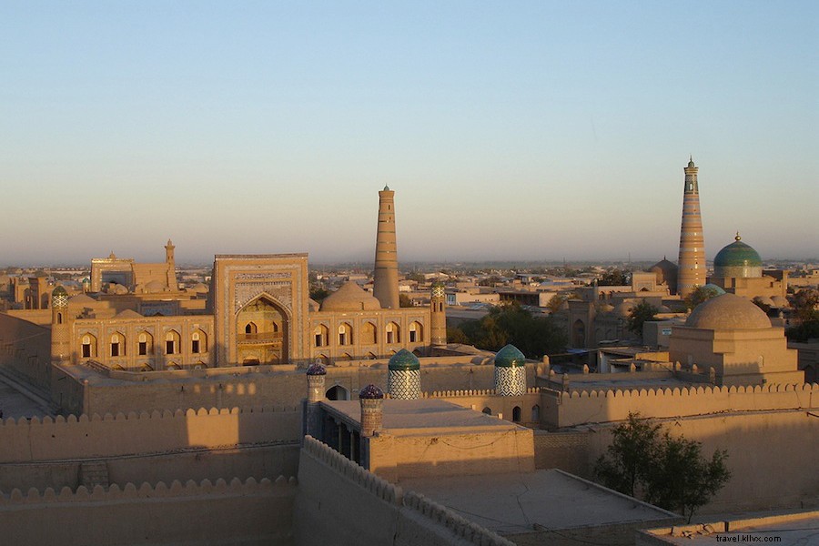 Why Fall is the Perfect Time to Discover Uzbekistan s Vibrant Art Scene