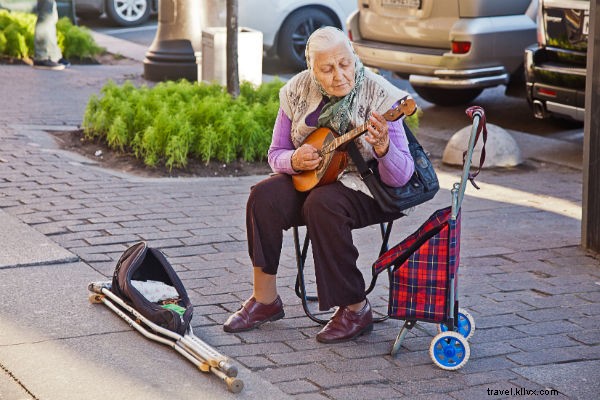 First Impressions: An American Student s Year Living with a Babushka in St. Petersburg