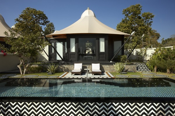 Win a $17,000 Luxury Trip to Mumbai, Udaipur & Delhi: Enter Fathoms India Giveaway