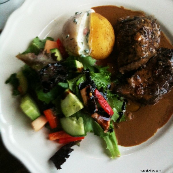 Discover Reykjavik, Iceland: Stunning Landscapes, Vibrant Nightlife & Unique Cuisine