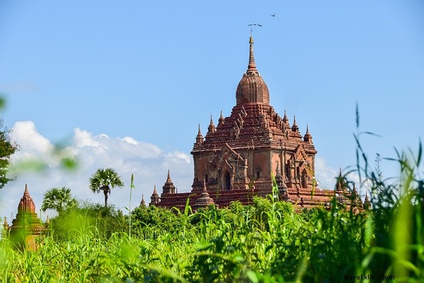 Discover Myanmar: Majestic Temples, Warm Smiles, and Unmissable Travel Adventures
