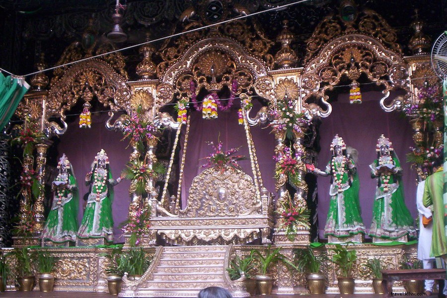 Unforgettable Temple Visit: Monsoon Magic in Uttar Pradesh