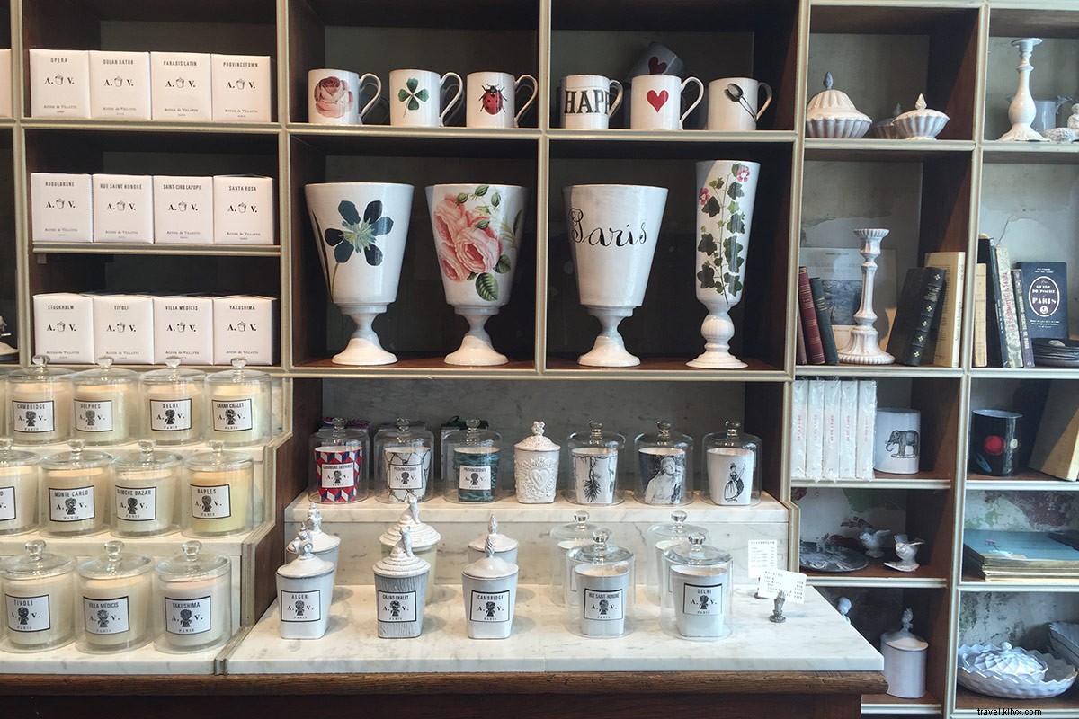 Charming Parisian Pied-à-Terre on Historic Île de la Cité: Perfect Rental Stay