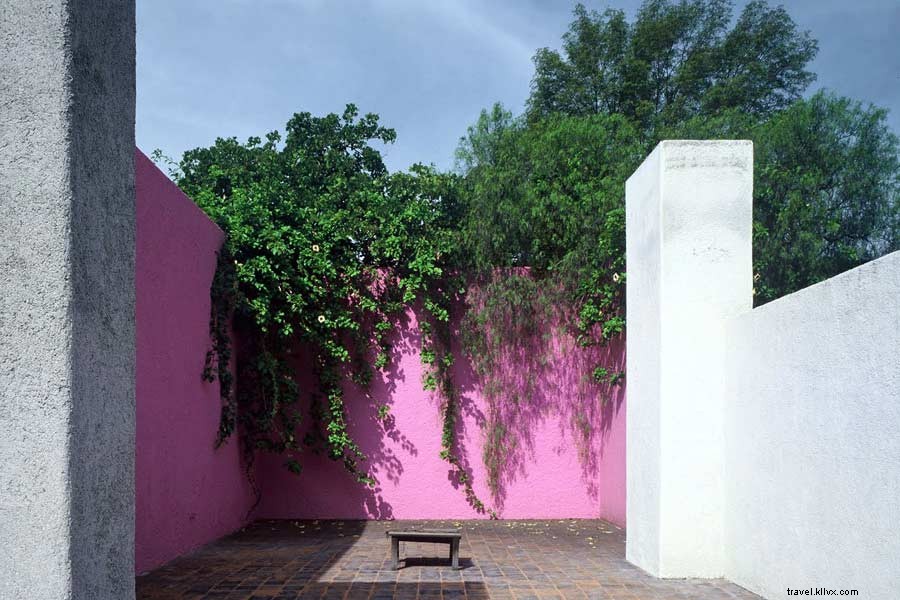 Luis Barragán s Iconic Home in Mexico City: Minimalist Architecture, Maximalist Colors