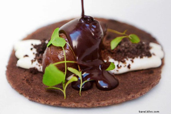 Insider Mexico City Guide: Art, Food & Tequila with Maestra Bertha González Nieves