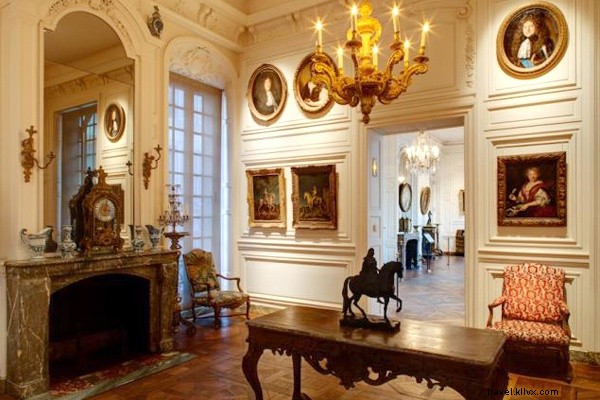 Discover Paris: A Bon Appétit Editor s Perfect Sunday Adventure