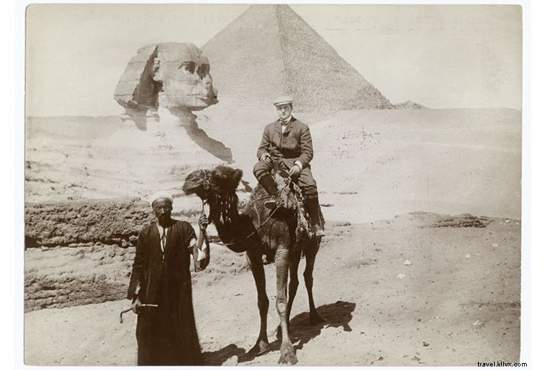 Timeless Journey: Vintage Photos of Iconic World Monuments