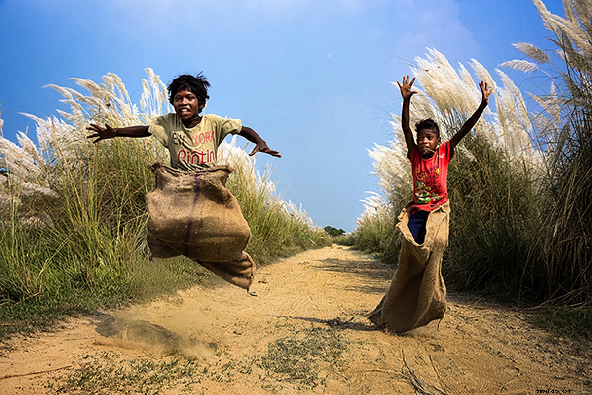 Stunning Drone Views: Life on India s Waters Through Shibasish Saha s Lens