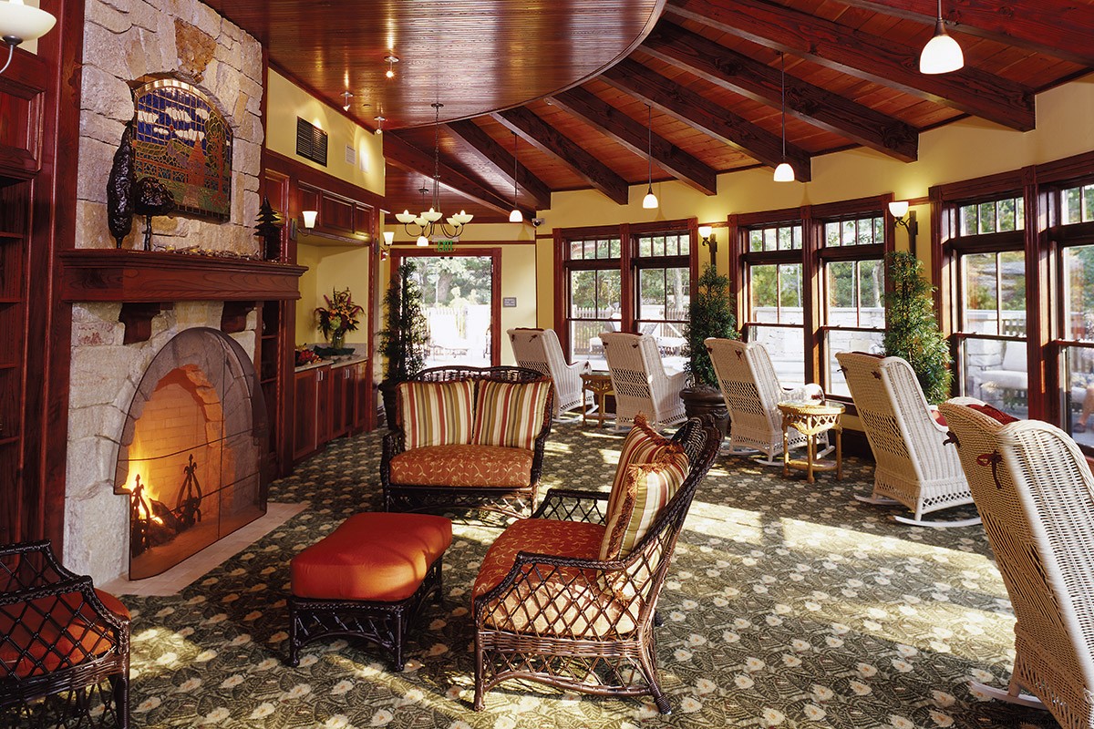 Mohonk Mountain House: Premier All-Seasons Resort in New York s Hudson Valley