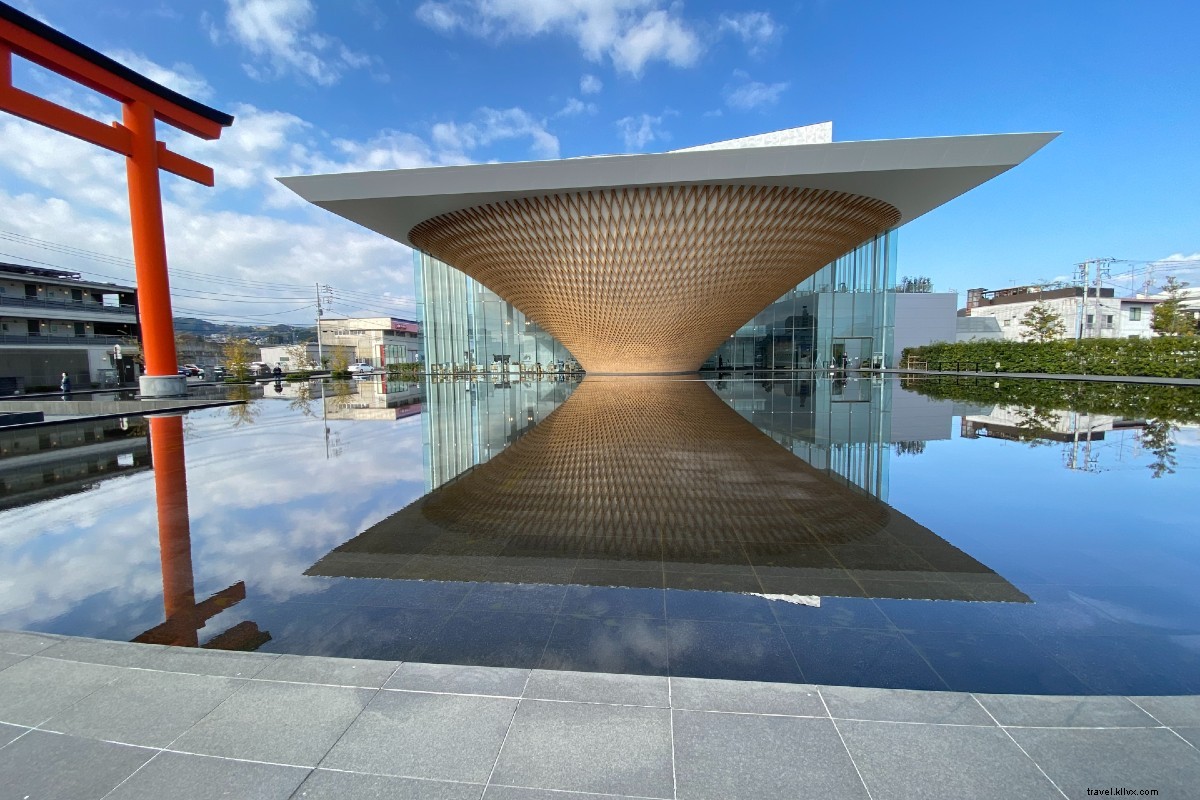 Train Journey from Tokyo: Discover the Great Buddha, Sparkling Lakes & Mt. Fuji Up Close