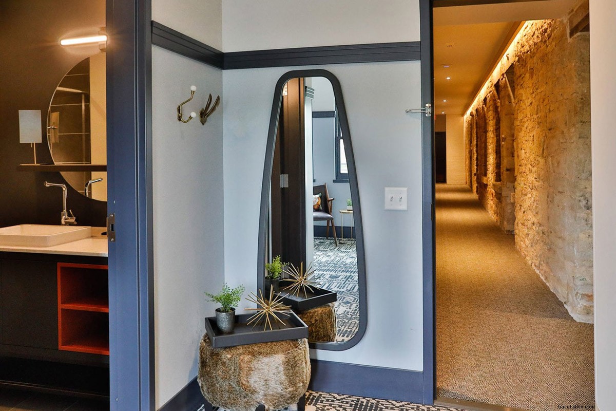 Stillwater, Minnesota: Discover Deep Charm at Lora s Riverside Retreat