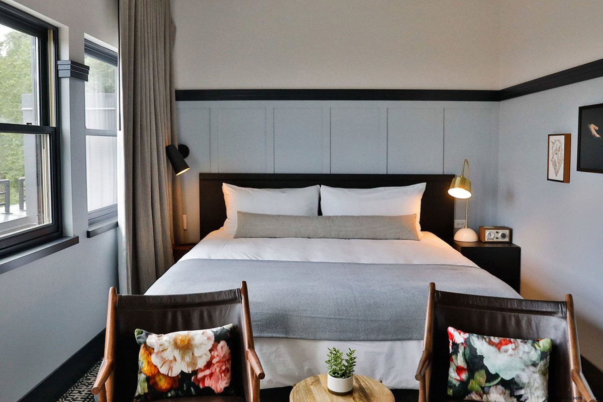 Stillwater, Minnesota: Discover Deep Charm at Lora s Riverside Retreat