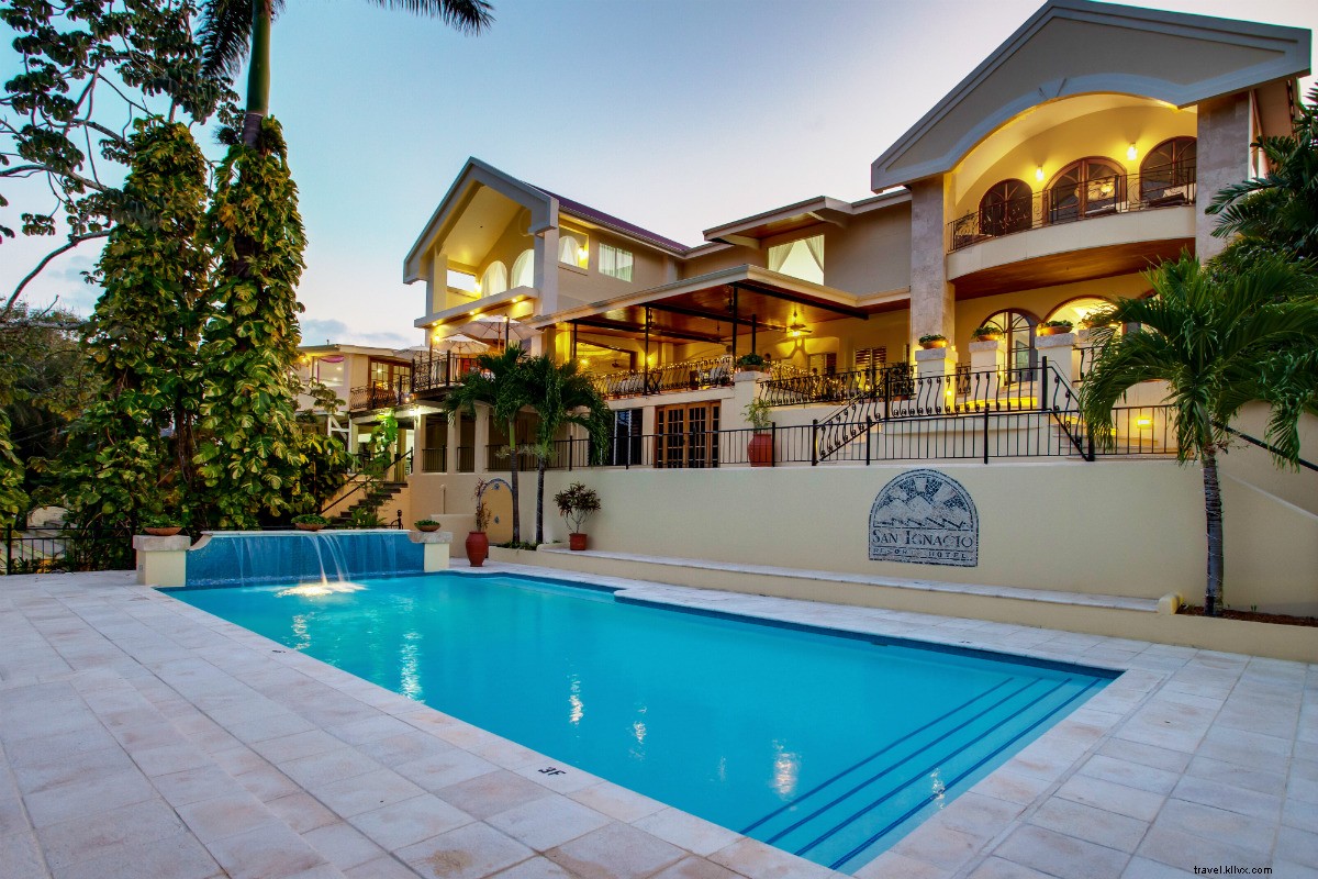 Luxury Jungle Retreat in Belize: Jacuzzi Suites & Gourmet Steakhouse