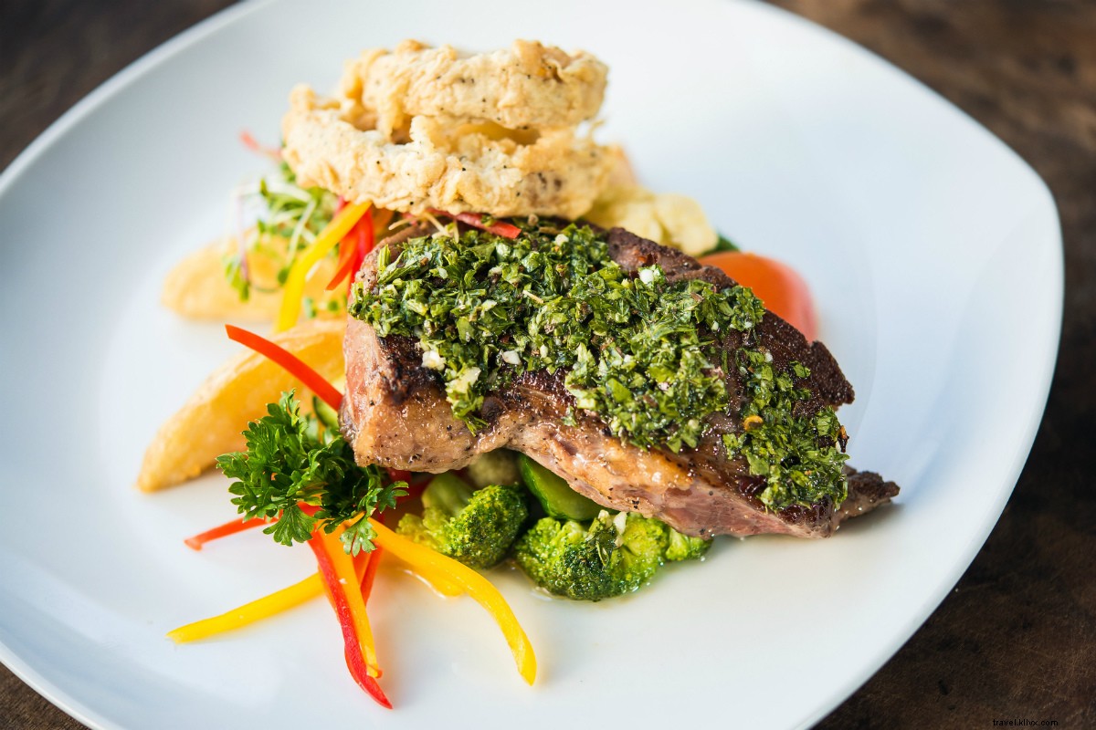 Luxury Jungle Retreat in Belize: Jacuzzi Suites & Gourmet Steakhouse