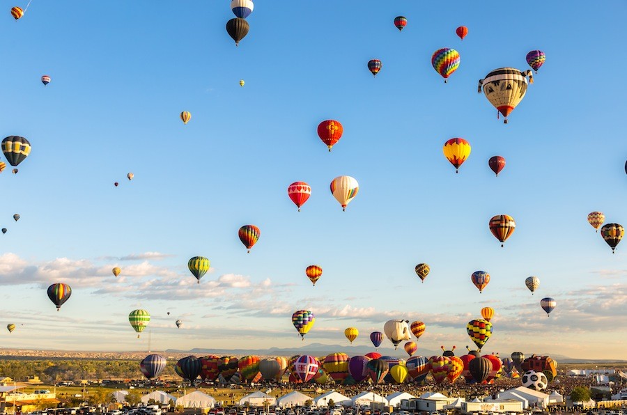 Stunning Time-Lapse Video: Albuquerque International Balloon Fiesta – World s Largest Hot Air Balloon Event