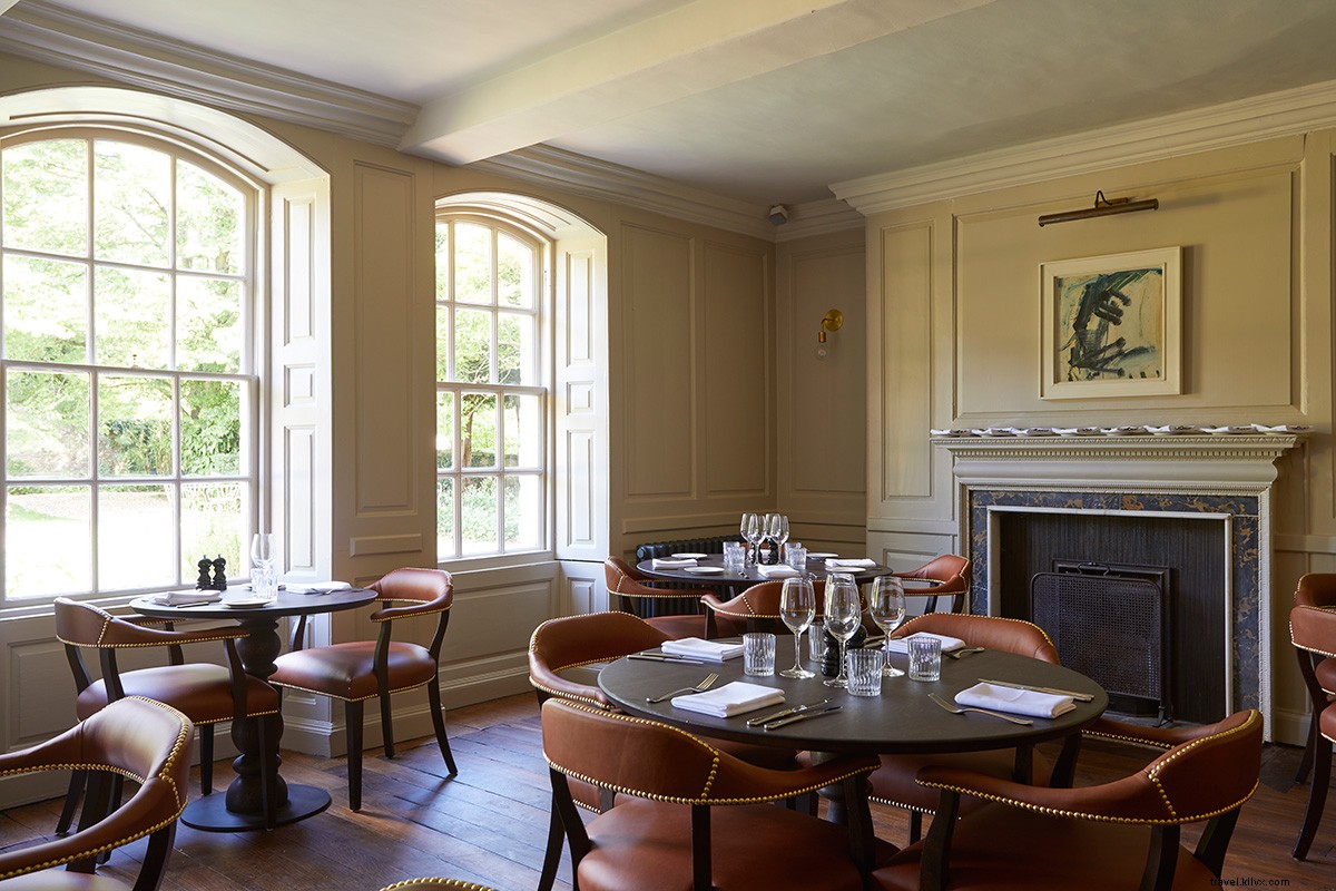 Elegant Cotswolds Inn: Affordable Luxury in England s Charming Countryside