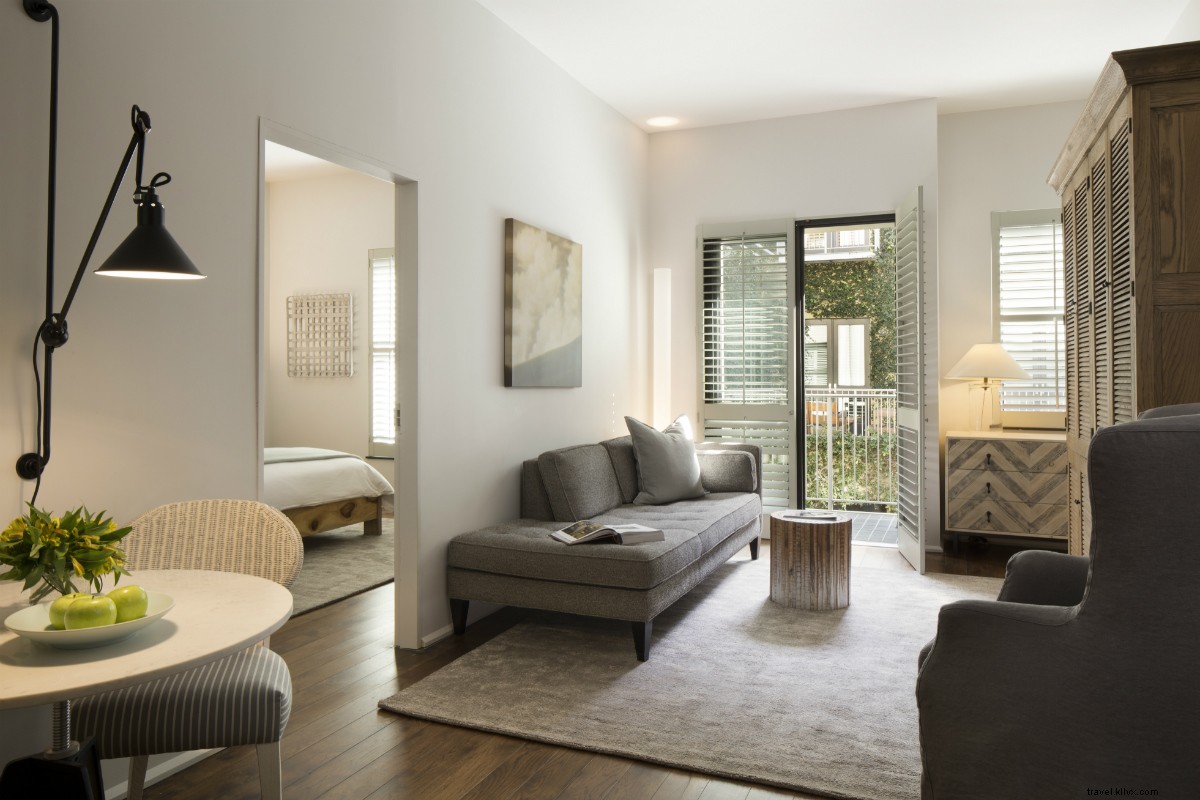 Hotel Healdsburg: Rustic Country Charm Meets Urban Sophistication in Sonoma