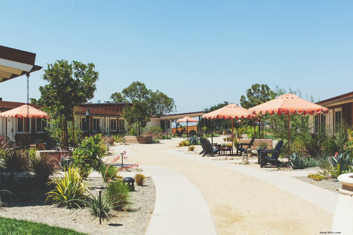 Revitalized 1950s Skyview Motel: Stunning Americana Transformation in Los Alamos, California