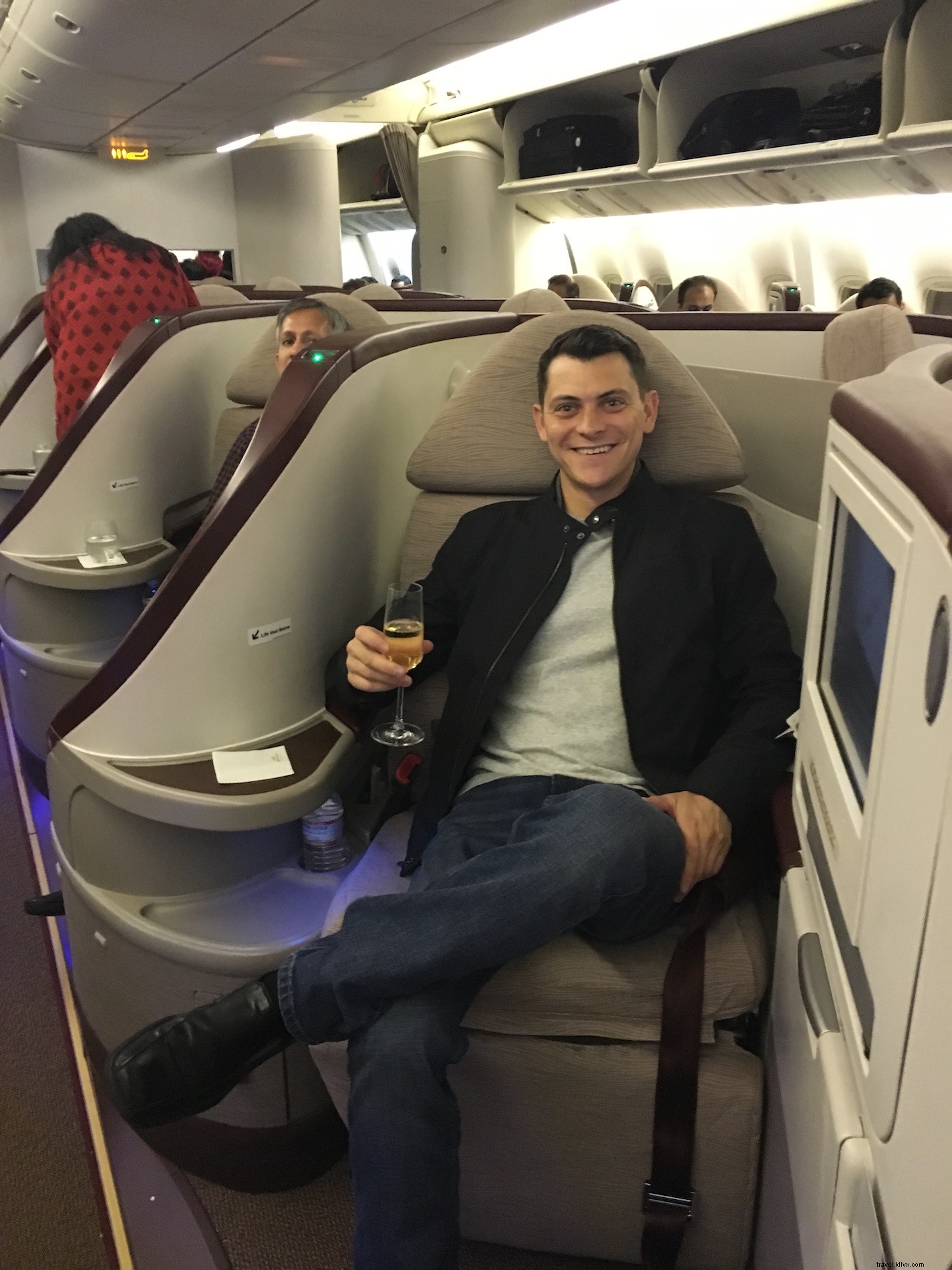 Travel Hacking 101: Proven Strategies to Score Free Flights and Hotel Stays