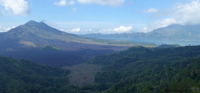 Why No Perfect Travel Guide Exists: Realistic Steps for Long-Term World Travel