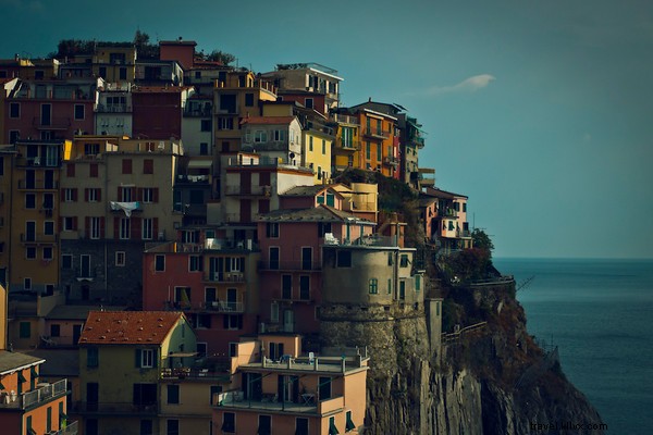 Why No Perfect Travel Guide Exists: Realistic Steps for Long-Term World Travel