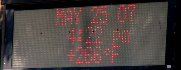 Beat the Heat: Expert Tips for Traveling in Extreme Hot Weather