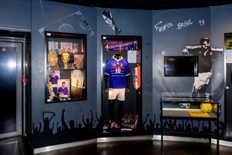 Discover 100 Fun & Unusual Things to Do in Paris, France