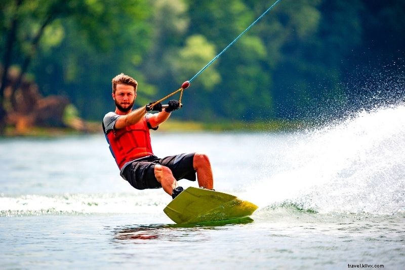 Discover 100 Fun & Unusual Things to Do in Paris, France