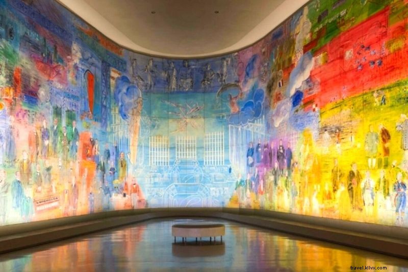 Discover 100 Fun & Unusual Things to Do in Paris, France