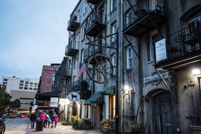 Top 11 Best Ghost Tours in Savannah, Georgia: Ultimate Haunted Adventures