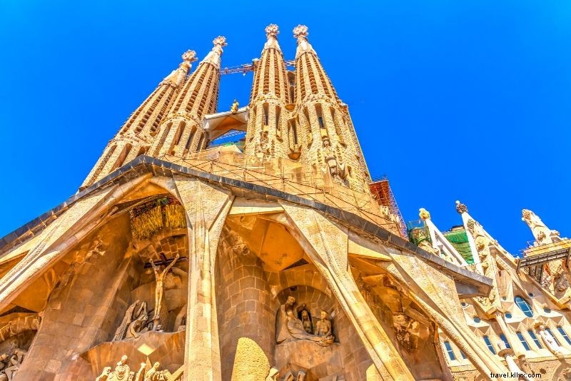 Top 25 Free Walking Tours in Barcelona: Explore Like a Local