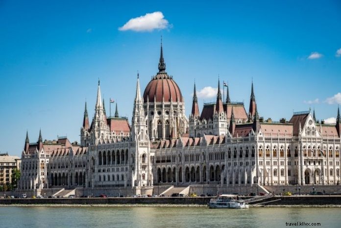 Hungarian Parliament Tickets: Prices, Booking Guide & Essential Tips