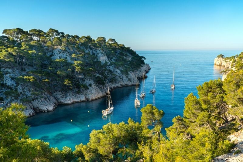22 Best Day Trips from Marseille: Lavender Fields, Calanques & Provence Gems