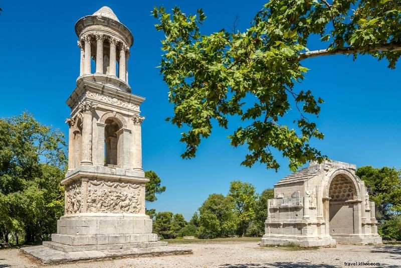 22 Best Day Trips from Marseille: Lavender Fields, Calanques & Provence Gems