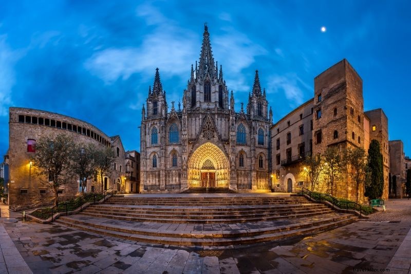 Top 23 Barcelona Tours: Ultimate Guide to Gaudí, Nightlife & Hidden Gems