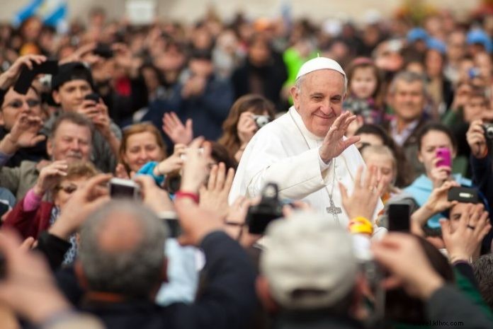 Papal Audience Tickets: How to Book, Skip Lines, Schedule & Essential Tips
