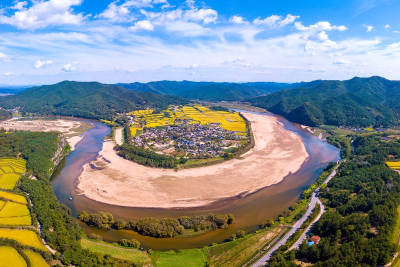 27 Best Day Trips from Seoul: Mountains, Beaches & Historic Gems