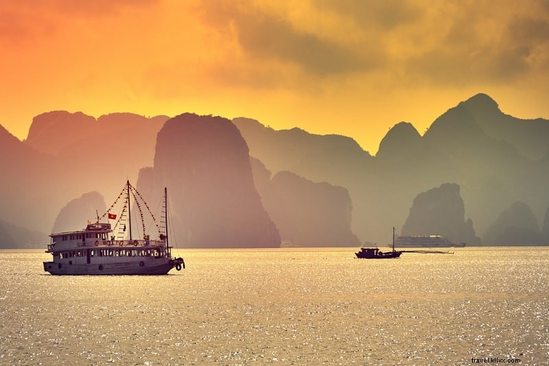 Top 12 Best Halong Bay Cruises from Hanoi: Expert Picks & Reviews