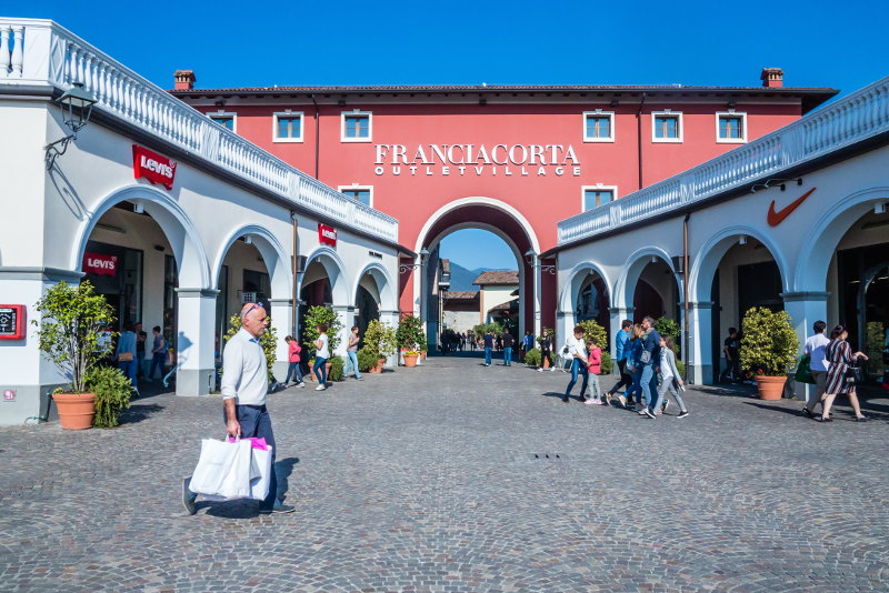 32 Best Day Trips from Milan: Alps, Lakes, Seaside Escapes & Hidden Gems