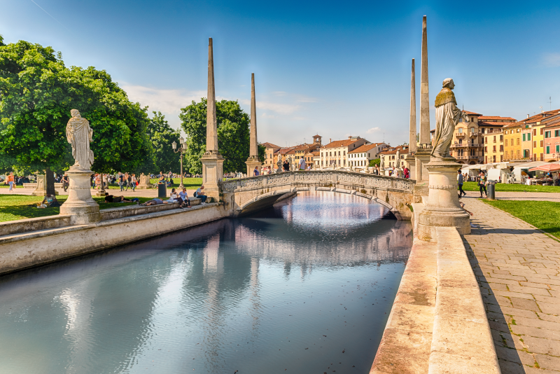 32 Best Day Trips from Milan: Alps, Lakes, Seaside Escapes & Hidden Gems