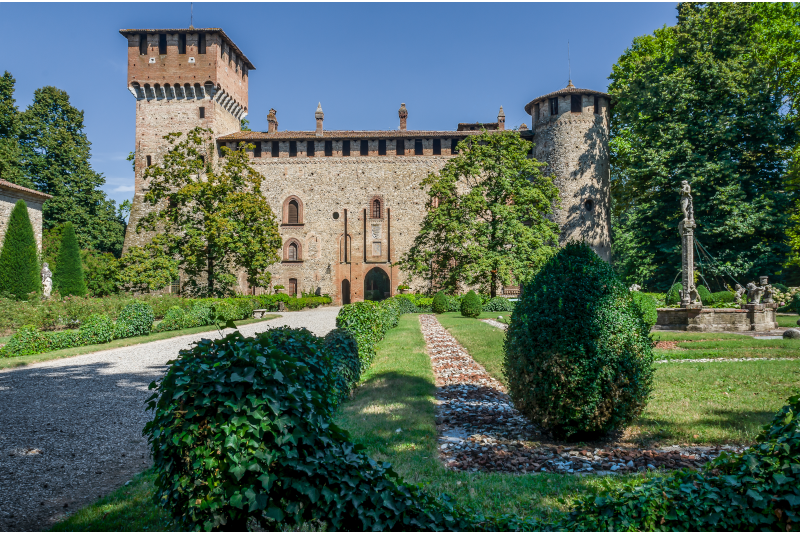 32 Best Day Trips from Milan: Alps, Lakes, Seaside Escapes & Hidden Gems