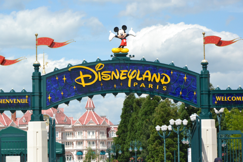 Save Up to 45% on Disneyland Paris Tickets: Expert Tips & Best Deals