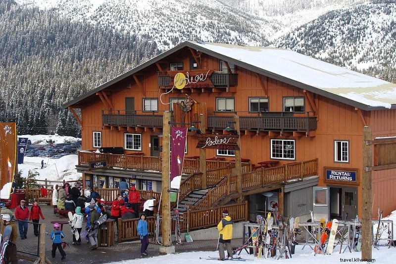 Ultimate Snoqualmie Falls Guide: Tours, Tips, Activities & Must-Knows