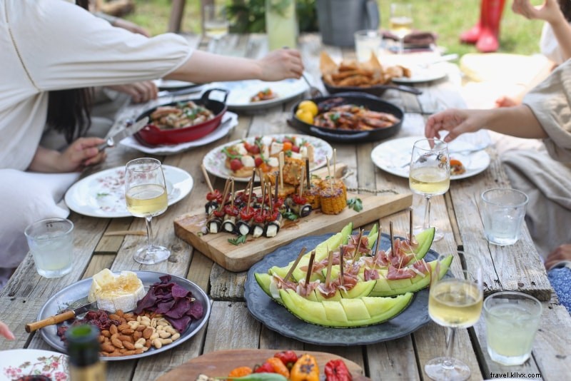 Ultimate Snoqualmie Falls Guide: Tours, Tips, Activities & Must-Knows