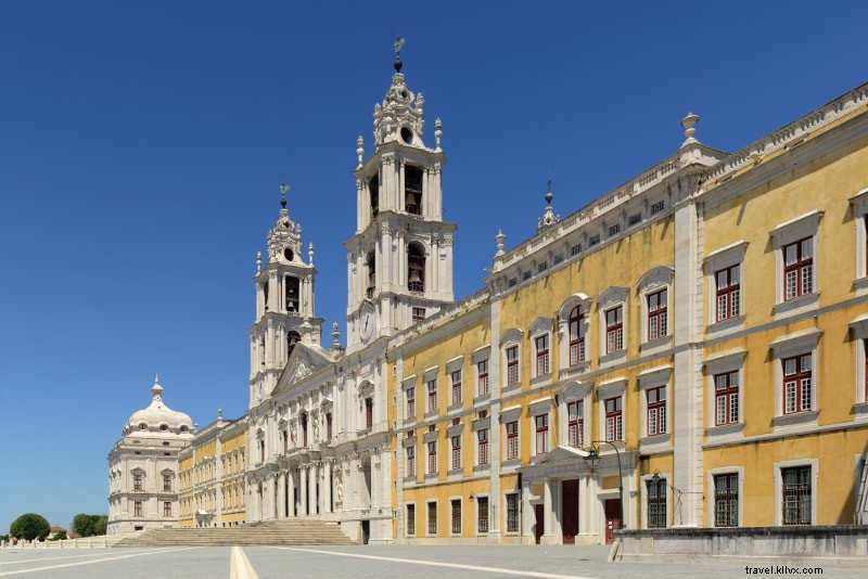 19 Best Day Trips from Lisbon: Regional Maps & Insider Guide