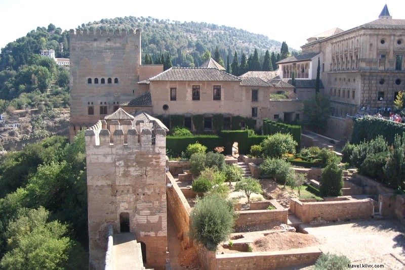 Best Alhambra Tours: Private, Group, Night & More – Ultimate Guide