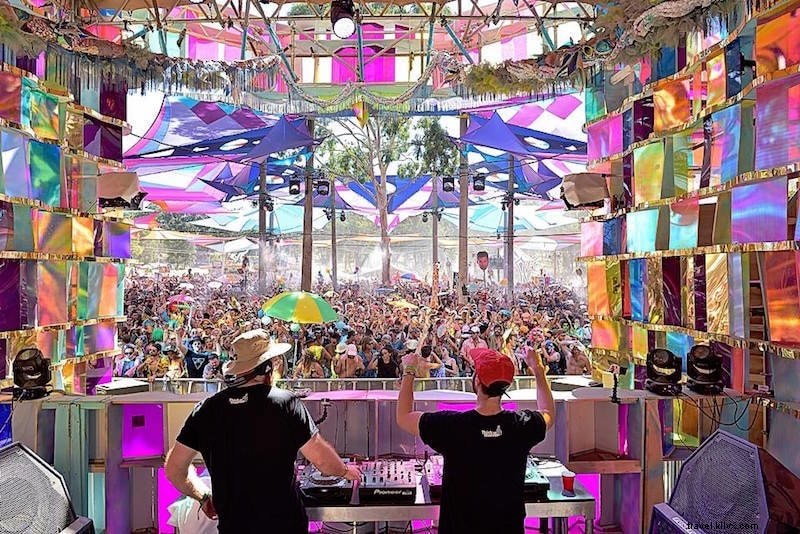 52 Ultimate Fun Things to Do in Australia: Cool & Unusual Adventures