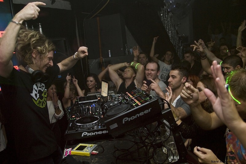 52 Ultimate Fun Things to Do in Australia: Cool & Unusual Adventures