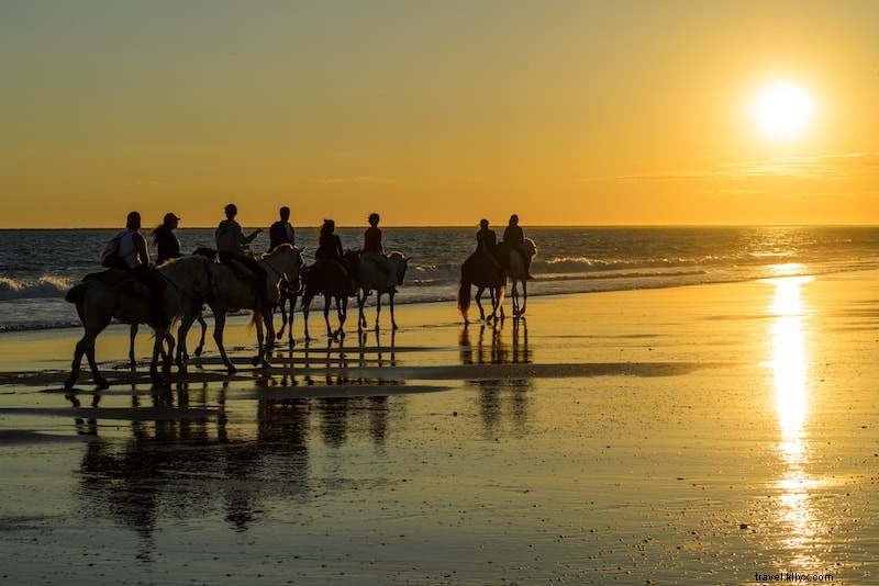 52 Ultimate Fun Things to Do in Australia: Cool & Unusual Adventures